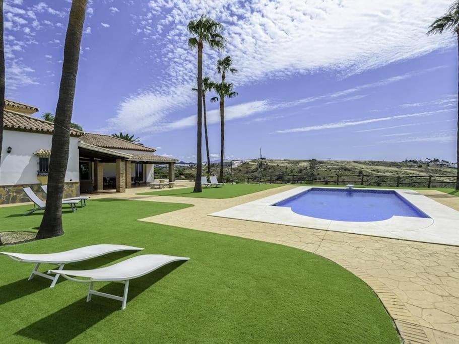 Vila Alcam El Cortijo Estepona Exteriér fotografie