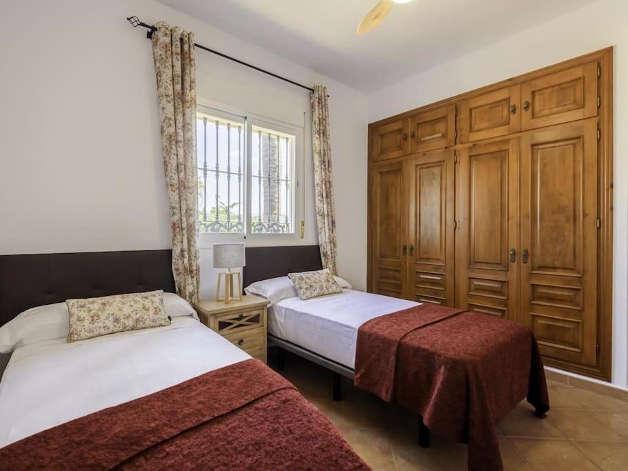 Vila Alcam El Cortijo Estepona Exteriér fotografie
